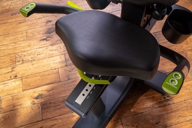 SportsArt G574R Recumbent Cycle