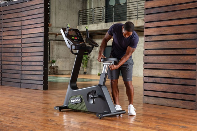 SportsArt G574U Upright Cycle
