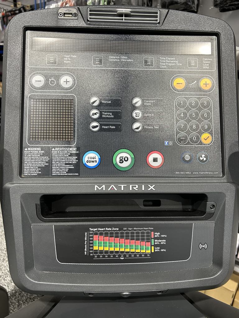 VÉLO STATIONNAIRE MATRIX COMMERCIAL